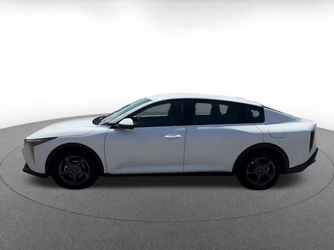 Used 2026 Kia K4 FWD image 10