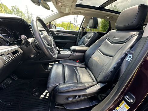 Used 2017 Cadillac XT5 Luxury w/ Driver Awareness Package AWD/4WD image 13