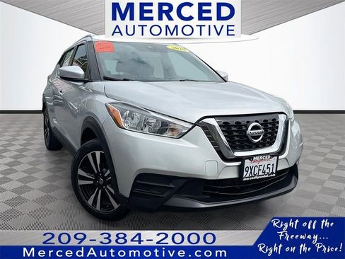 Used 2020 Nissan Kicks SV FWD image 1