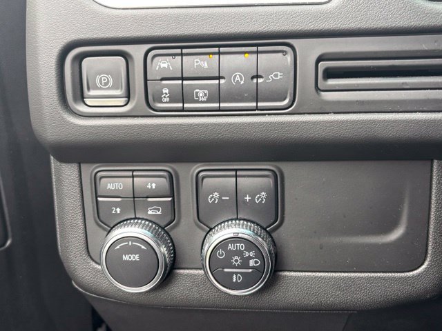 Used 2022 GMC Yukon SLT w/ SLT Premium Package AWD/4WD image 20