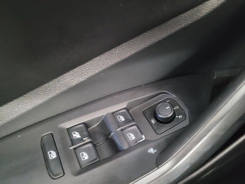 Used 2019 Volkswagen Jetta S image 27