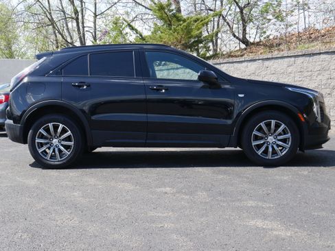 Certified 2019 Cadillac XT4 Sport w/ Cold Weather Package AWD/4WD image 8