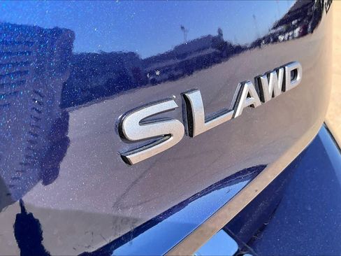 Certified 2025 Nissan Rogue SL AWD/4WD image 9
