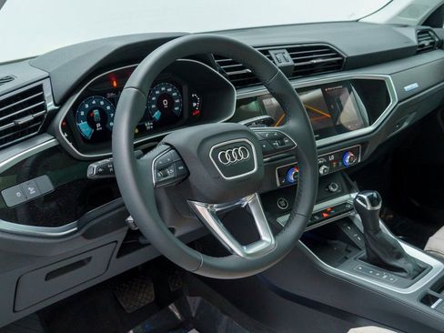 Used 2024 Audi Q3 2.0T Premium Plus w/ Premium Plus Package AWD/4WD image 4