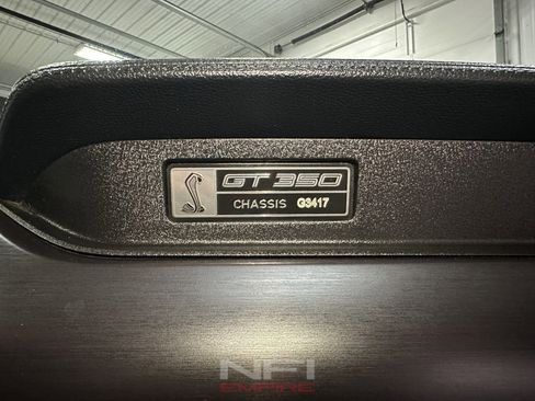 Used 2016 Ford Mustang Shelby GT350 w/ Track Package image 37