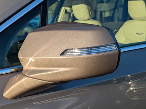 Used 2023 Cadillac XT6 Premium Luxury image 36