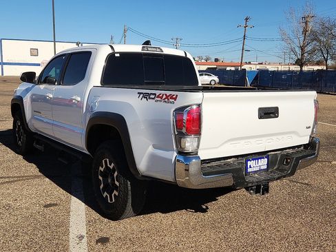 Used 2023 Toyota Tacoma TRD Off-Road image 2