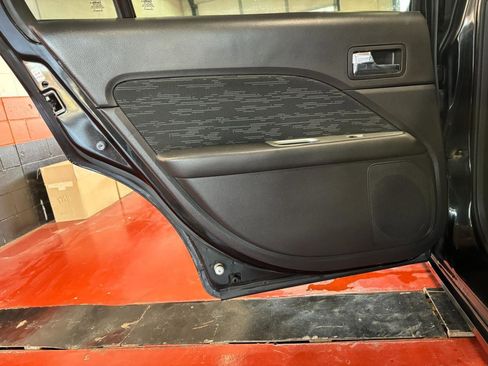 Used 2010 Ford Fusion SE image 28