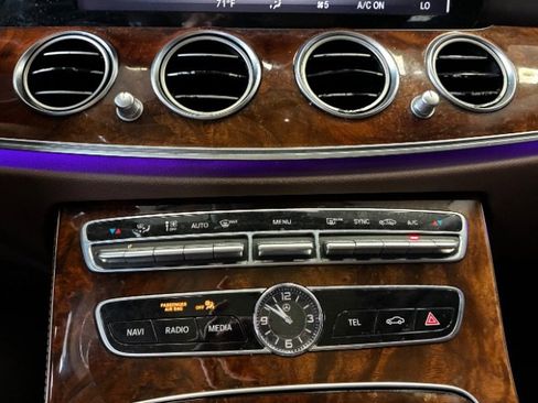 Used 2019 Mercedes-Benz E 300 4MATIC w/ Driver Assistance Package image 25
