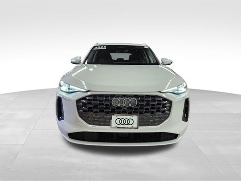 Certified 2025 Audi Q5 Premium Plus w/ Premium Plus image 2