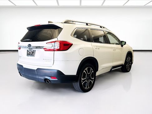 Used 2024 Subaru Ascent Limited AWD/4WD image 4