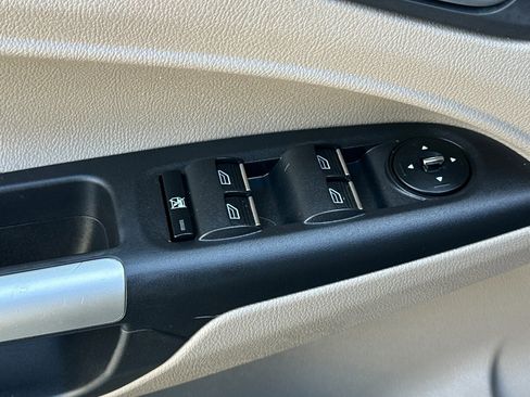 Used 2014 Ford Transit Connect XLT image 13