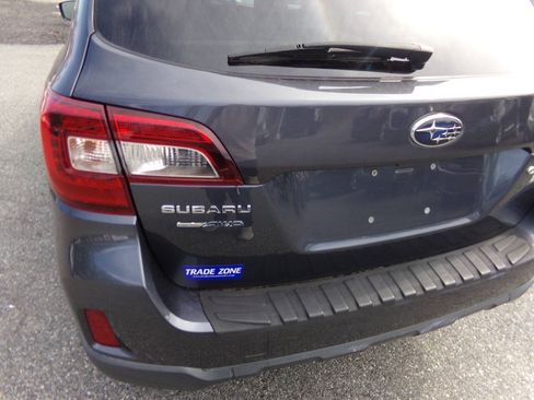 Used 2015 Subaru Outback 2.5i Limited AWD/4WD image 10