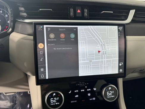 Used 2024 Jaguar F-PACE SVR image 13