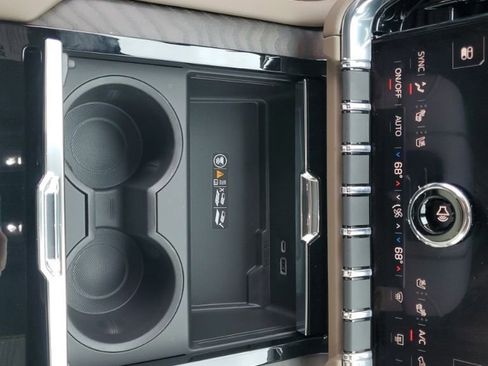 New 2026 GMC Yukon Denali w/ Sun & Power Step Package image 40