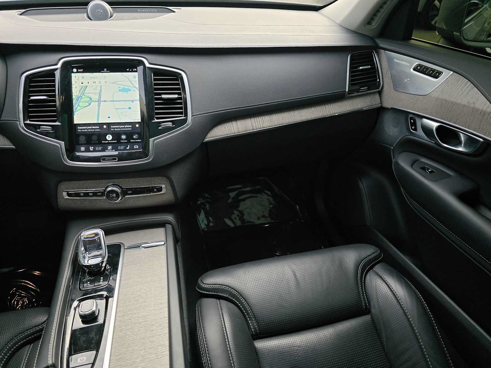 Certified 2024 Volvo XC90 T8 Ultimate w/ Protection Package Premier AWD/4WD image 20