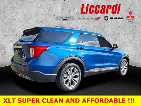Used 2022 Ford Explorer XLT w/ Equipment Group 202A image 2