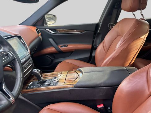 Used 2017 Maserati Ghibli S image 21