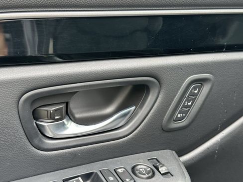 Used 2023 Honda Pilot EX-L image 17