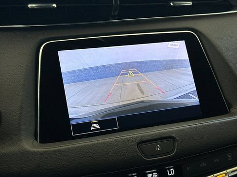Used 2023 Cadillac XT4 Premium Luxury FWD image 18