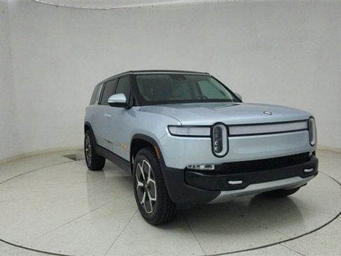 Used 2023 Rivian R1S Adventure image 67