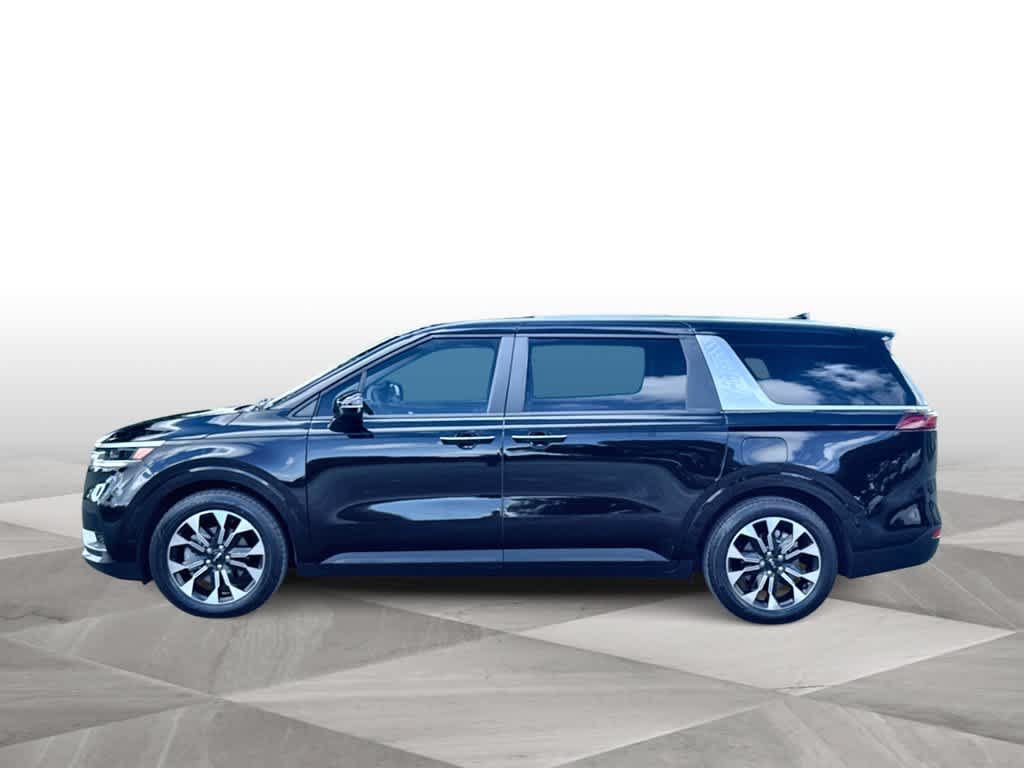 Used 2024 Kia Carnival EX FWD image 5