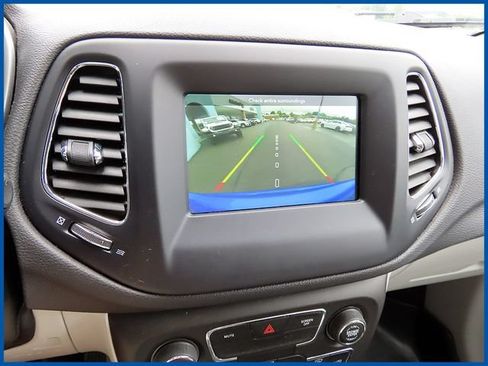 Used 2021 Jeep Compass Latitude AWD/4WD image 17