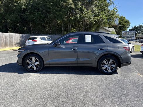 Used 2023 Genesis GV70 3.5T Sport w/ Winter Weather Package image 2