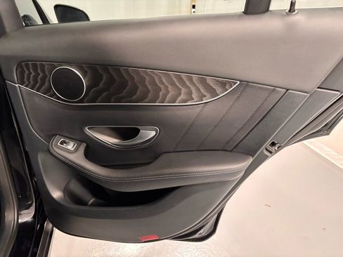 Used 2018 Mercedes-Benz GLC 300 4MATIC image 26