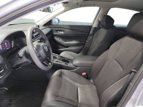 Used 2025 Honda Accord SE image 10