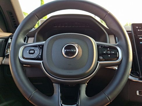 Used 2025 Volvo XC90 T8 Plus w/ Protection Package AWD/4WD image 20