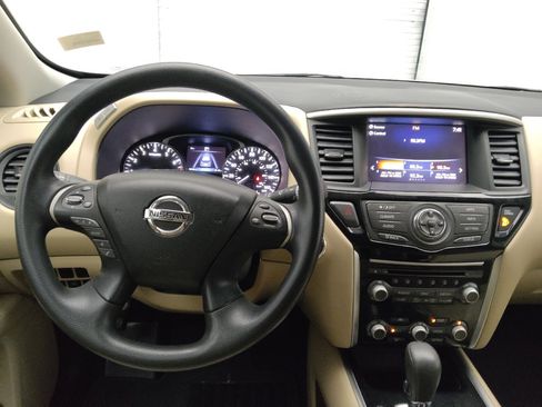Used 2017 Nissan Pathfinder S FWD image 22