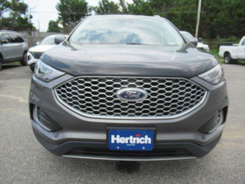 Used 2023 Ford Edge SEL AWD/4WD image 2