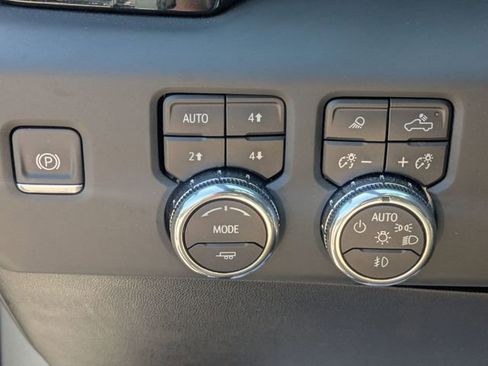Used 2025 GMC Sierra 1500 AT4 AWD/4WD image 16