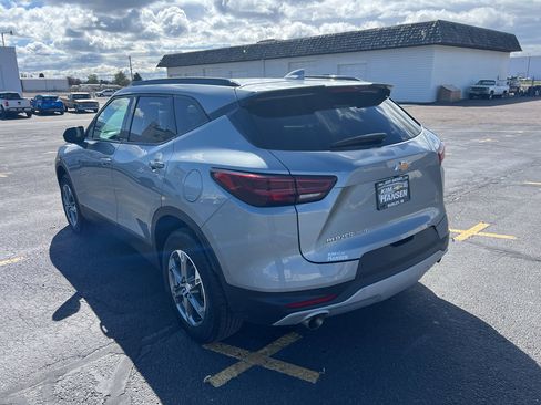 Used 2025 Chevrolet Blazer LT w/ Convenience Package AWD/4WD image 5