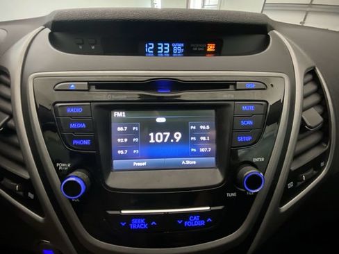 Used 2016 Hyundai Elantra Value Edition FWD image 16