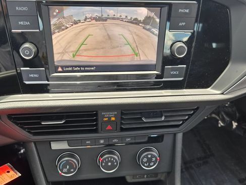 Certified 2023 Volkswagen Jetta Sport FWD image 21