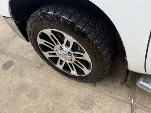 Used 2013 Toyota Tundra 2WD CrewMax w/ SR5 Pkg image 12