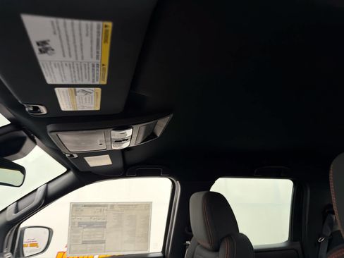 New 2026 Nissan Frontier PRO-4X w/ Pro-4x Convenience Package AWD/4WD image 15