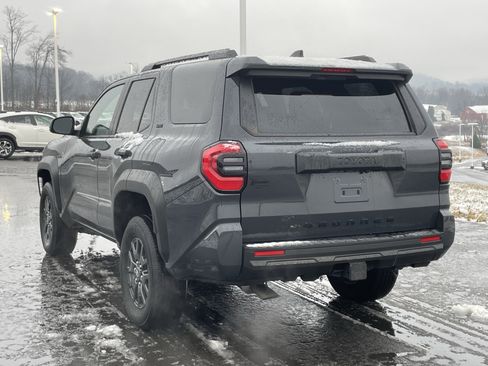 Used 2025 Toyota 4Runner SR5 image 6