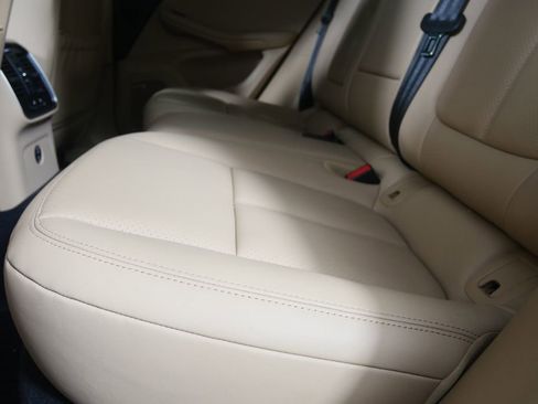 Used 2025 Porsche Macan image 15