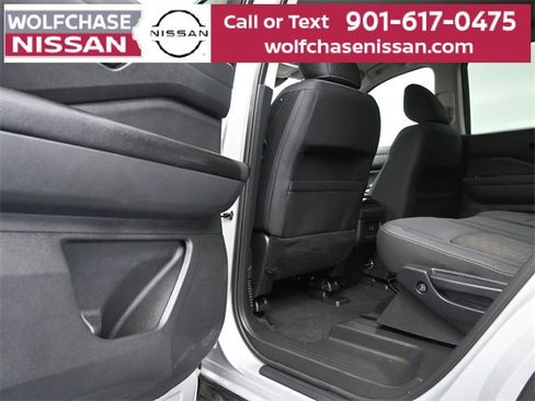 Used 2024 Nissan Pathfinder SV image 15