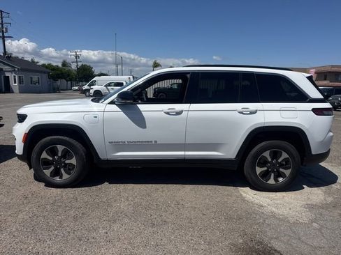 Used 2024 Jeep Grand Cherokee Limited 4xe AWD/4WD image 8