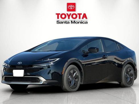 New 2026 Toyota Prius Plug-In Hybrid FWD image 6