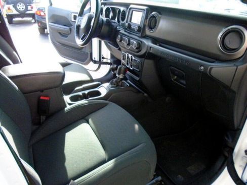 Used 2020 Jeep Wrangler Unlimited Sport S image 15