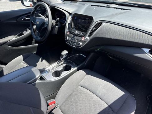 Used 2025 Chevrolet Malibu LT FWD image 26