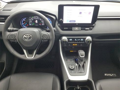 Used 2024 Toyota RAV4 XLE Premium image 17