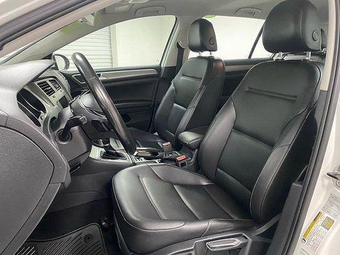 Used 2017 Volkswagen Golf Wolfsburg Edition image 9