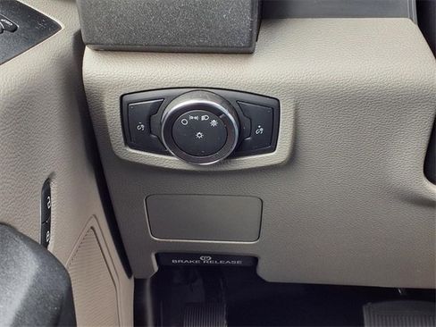 Used 2019 Ford F550 XL image 16