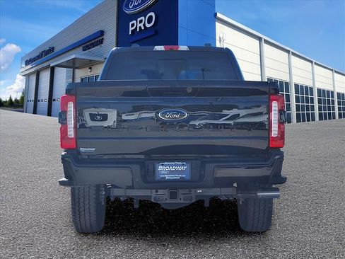 New 2026 Ford F250 Lariat w/ Black Appearance Package image 24